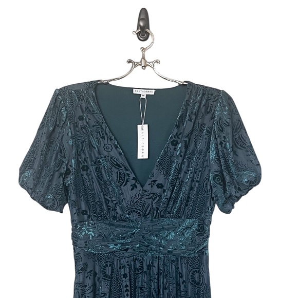 Baltic Born Veronica Velvet Maxi Dress Size M - Picture 2 of 11